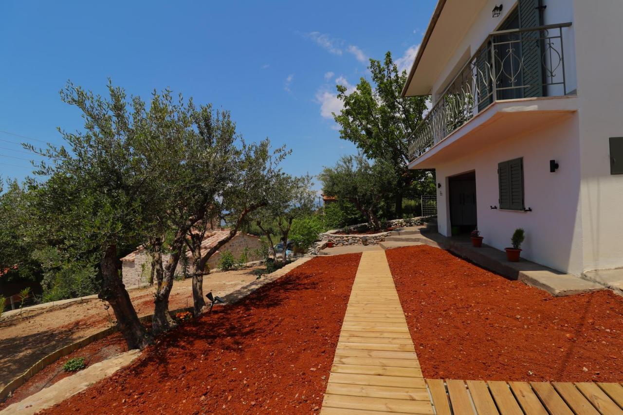 Casa Mainotti - In Mani *